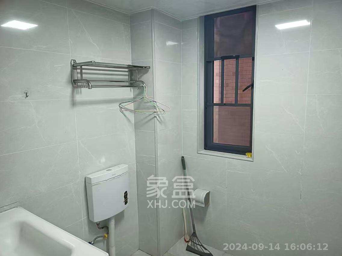 东业上城嘉苑（晟悦国际）  3室2厅2卫   2400.00元/月室内图