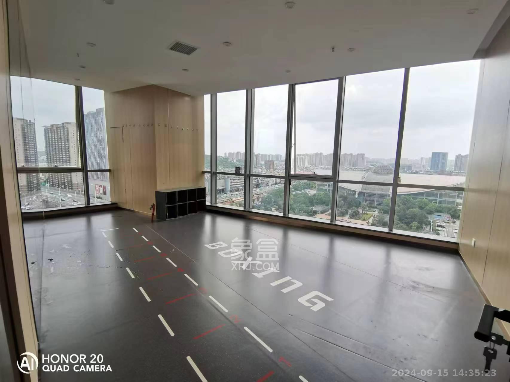 德思勤城市广场（宝格丽公寓）   202.0㎡      10500.0元/月室内图