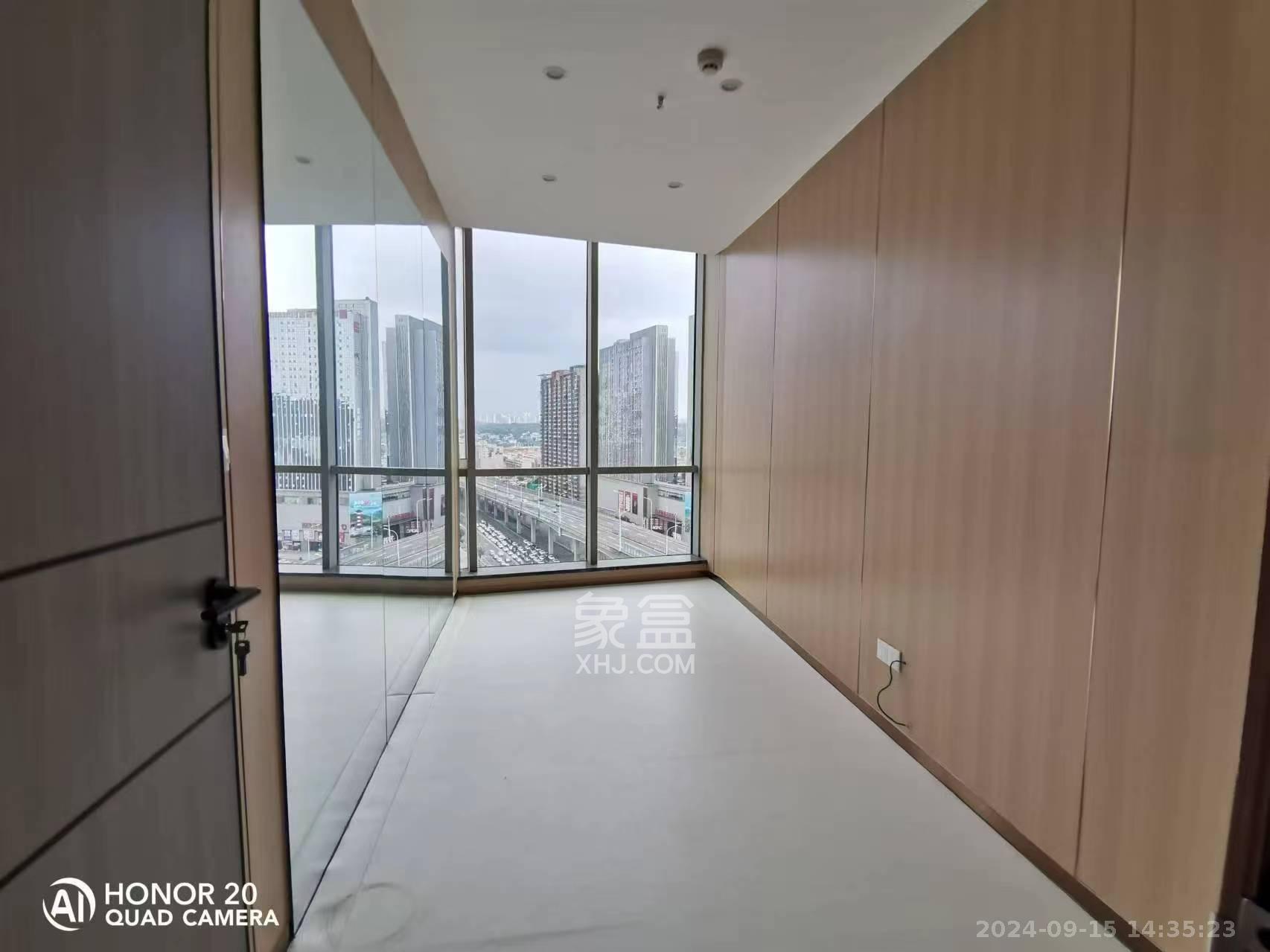 德思勤城市广场（宝格丽公寓）   202.0㎡      10500.0元/月室内图