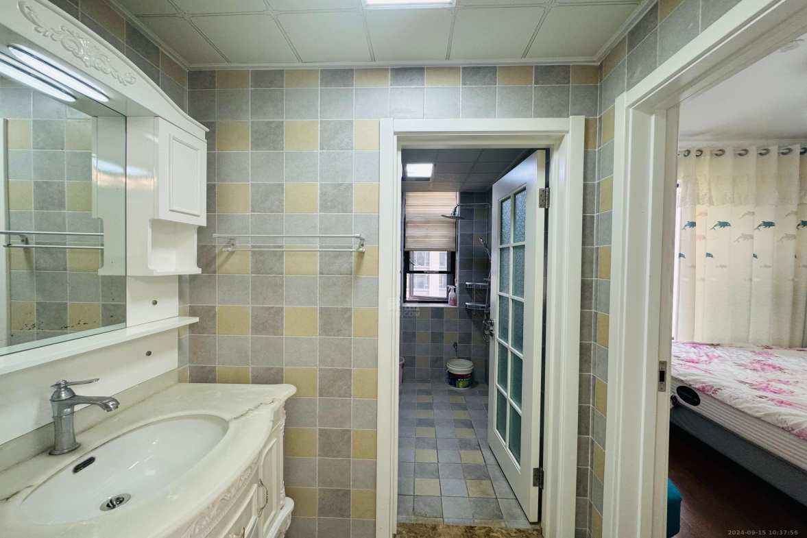 中泰财富湘江  3室2厅1卫   2800.00元/月室内图
