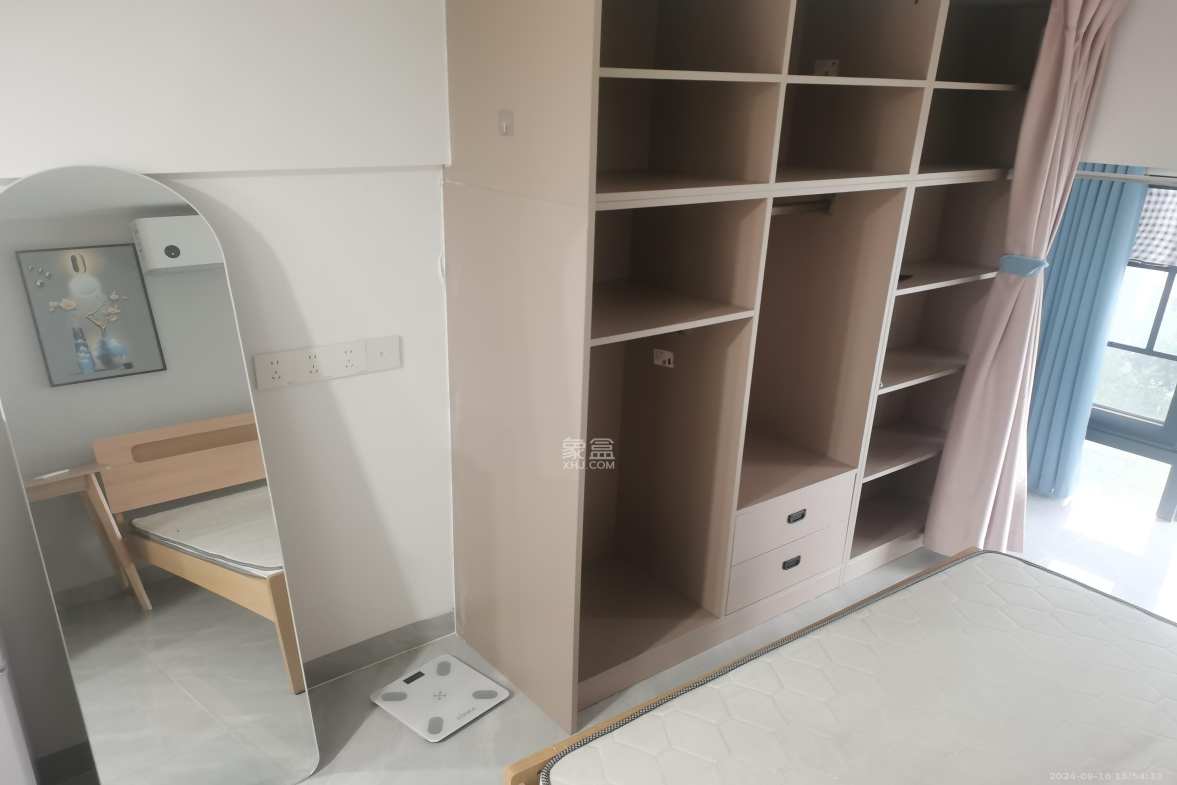 龙湖湘江星座(祺鑫星座公寓) 1室1厅1卫 1300.0元/月 龙湖湘江星座(祺鑫星座公寓) 1室1厅1卫 1300.0元/月室内图