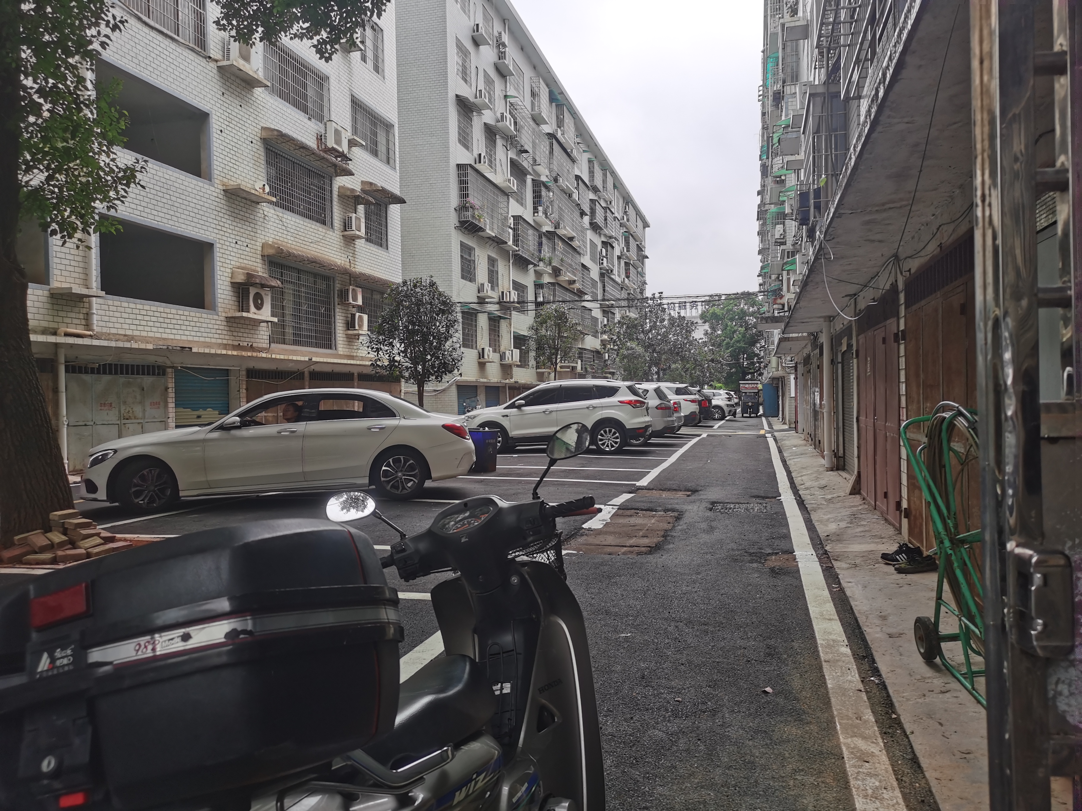 老市疾控中心与老区法院宿舍（组合盘）  5室2厅3卫    89.8万