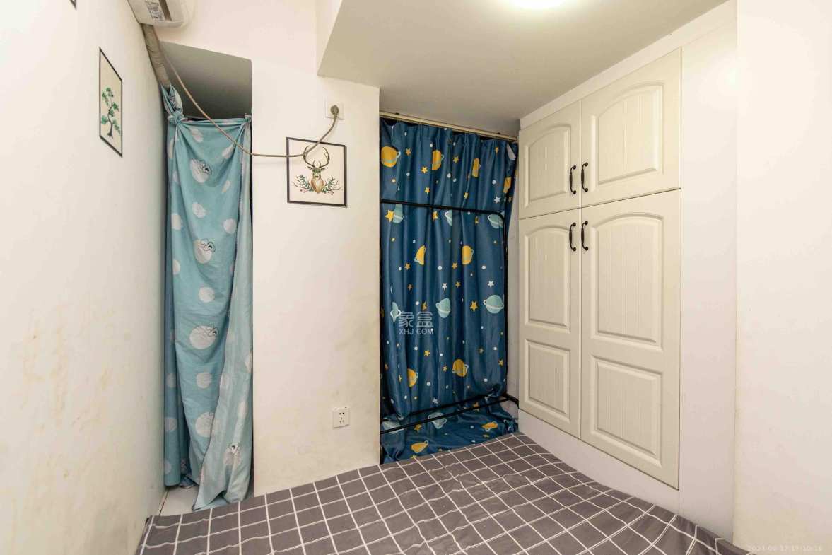 万树丹堤  1室1厅1卫    2200.0元/月室内图