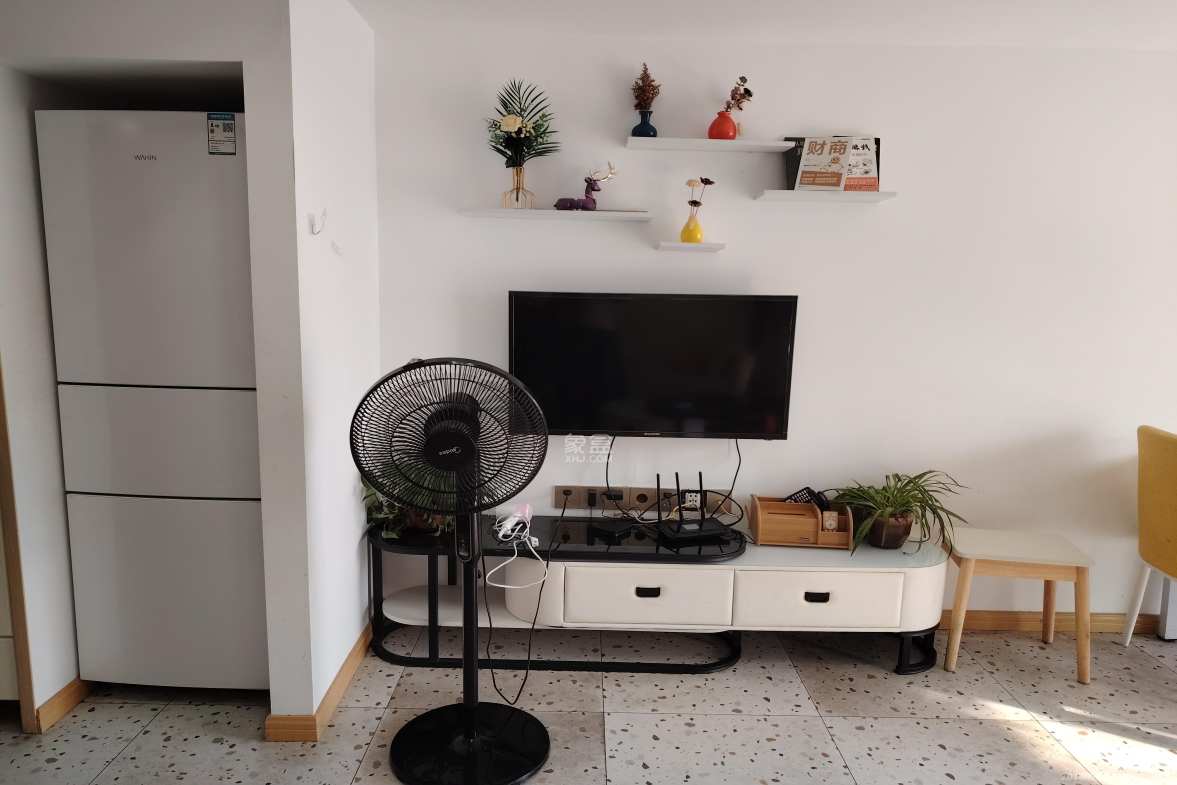 钱隆世家 2室2厅1卫 2400.0元/月 钱隆世家 2室2厅1卫 2400.0元/月室内图