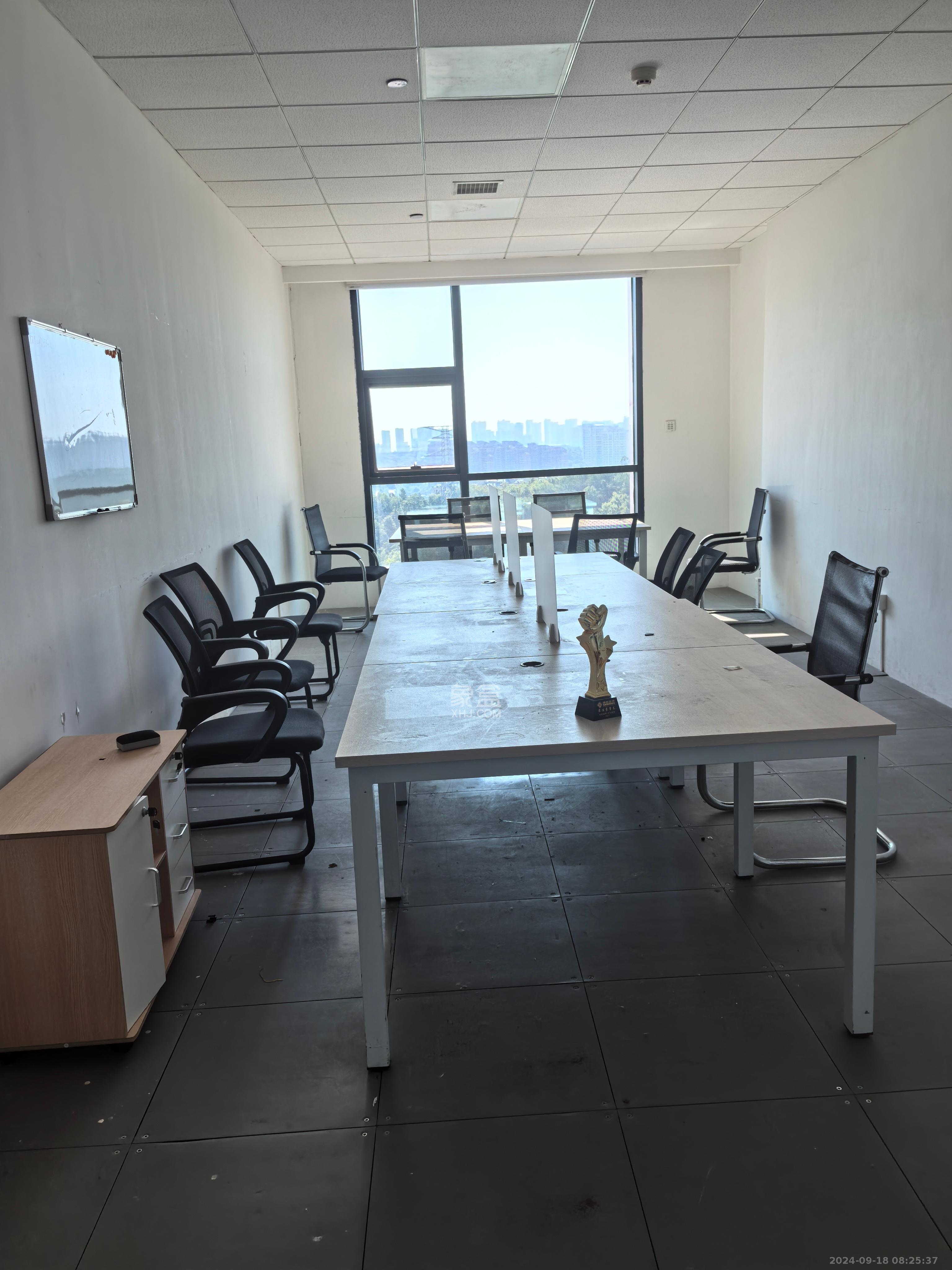 华坤时代   51.21㎡      2000.0元/月室内图