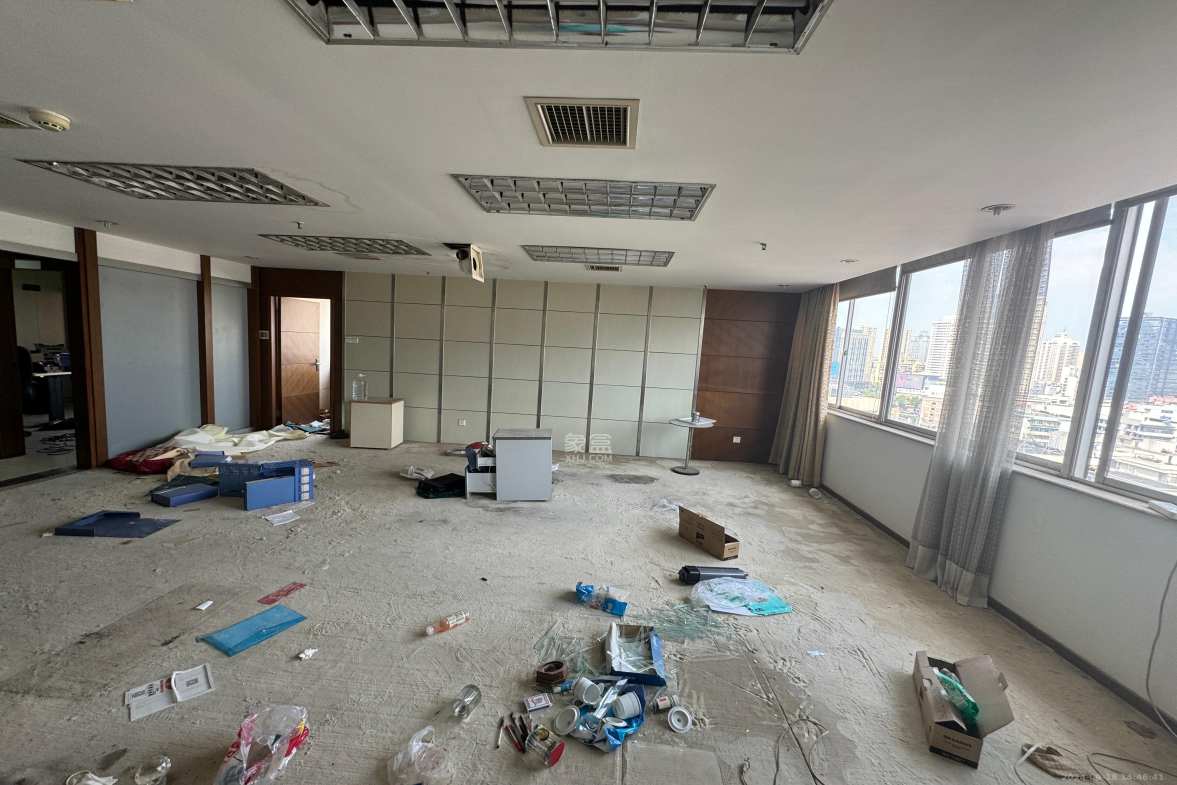 蓝色地标  1室1厅1卫   21300.00元/月室内图