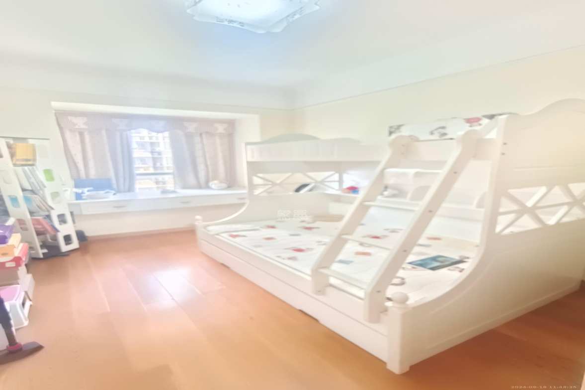 嘉华城（一期）  4室2厅2卫   3500.00元/月室内图