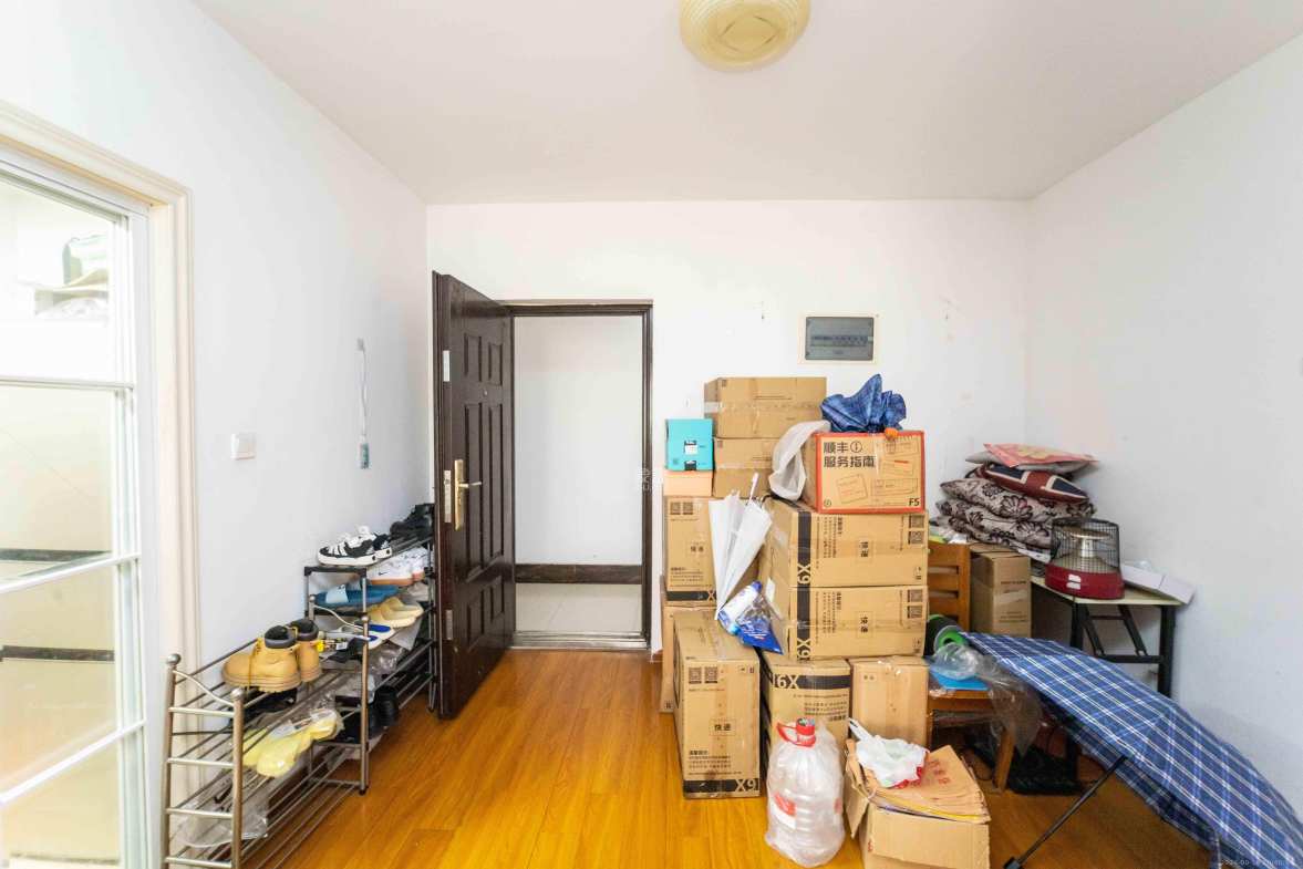 金地格林公馆  3室2厅1卫   2500.00元/月室内图