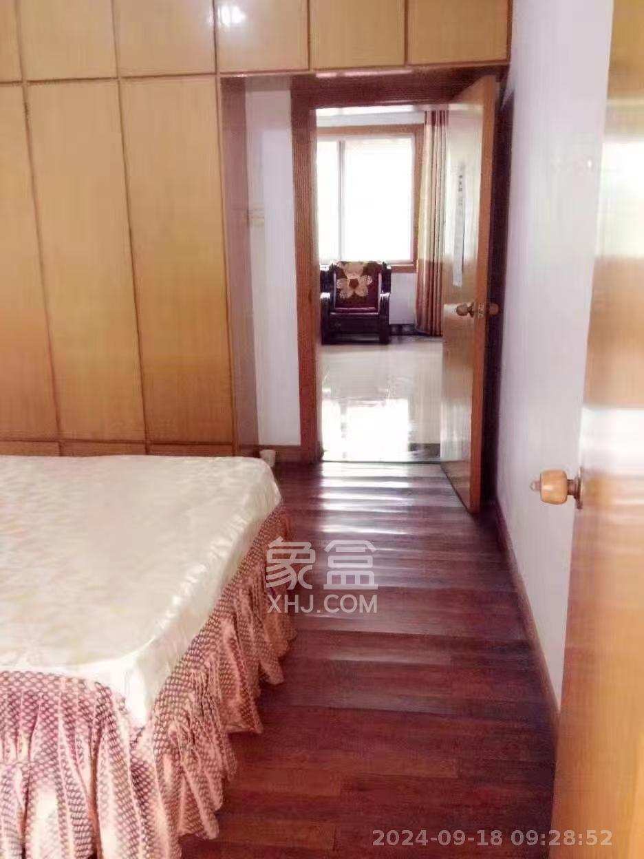 三湘小区  2室2厅1卫   1500.00元/月室内图