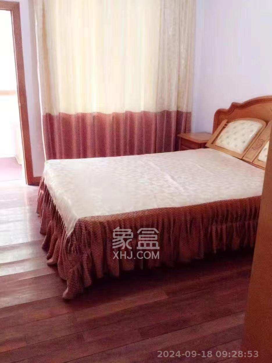 三湘小区  2室2厅1卫   1500.00元/月室内图