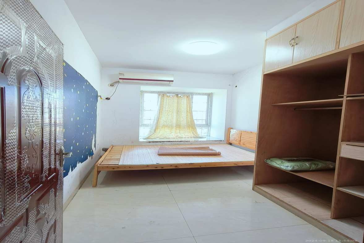 山水湾  3室2厅1卫   1500.00元/月室内图