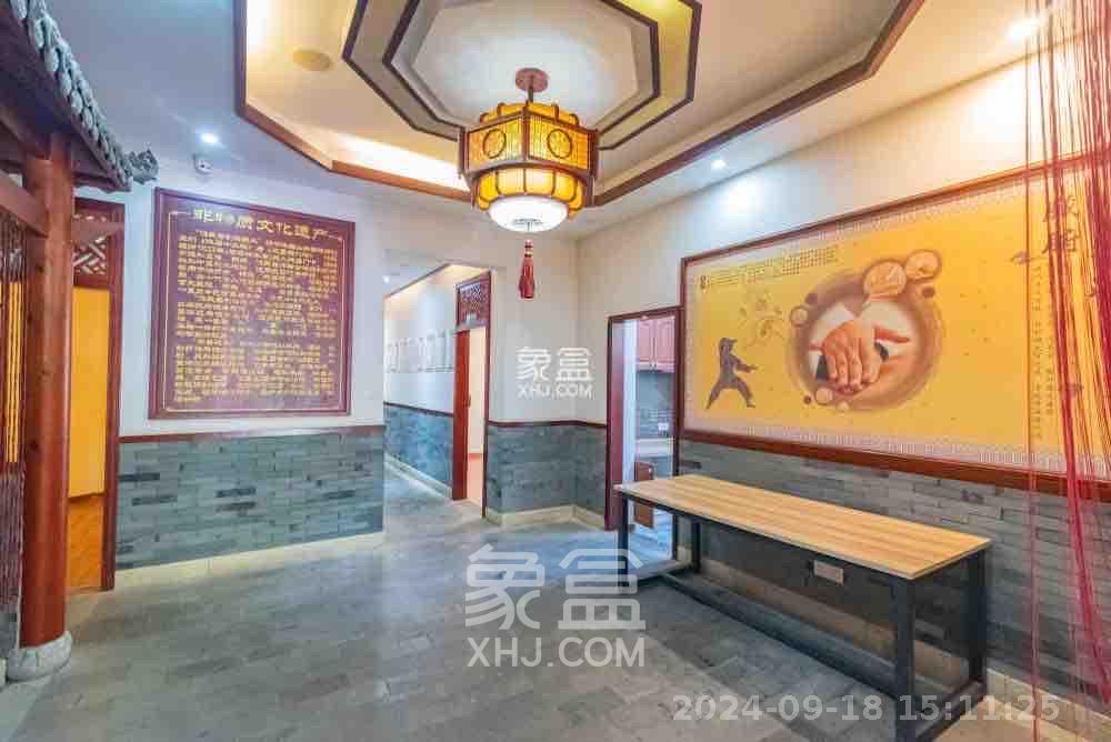 藏珑湖上国际花园高层   100.47㎡      11000.0元/月室内图