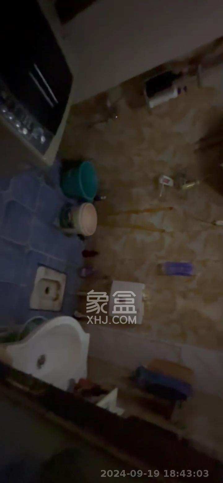 汽车西站商贸城（河西望城坡）  2室2厅2卫   2100.00元/月室内图