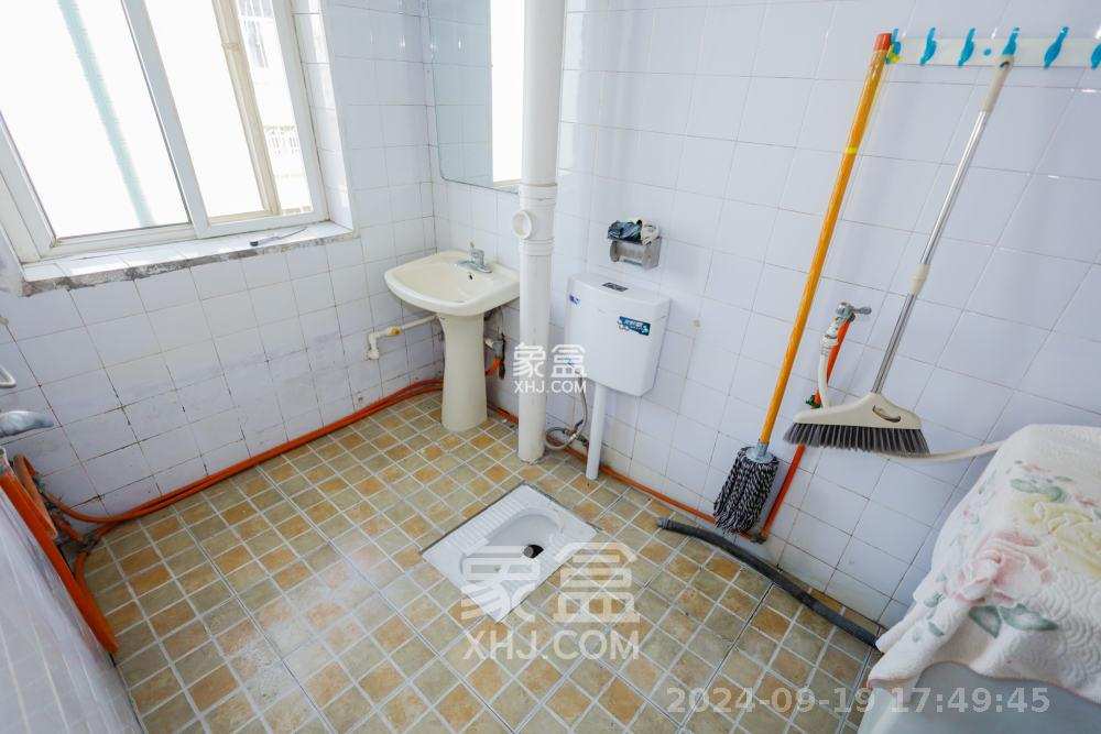 南园小区  3室2厅1卫   1600.00元/月室内图