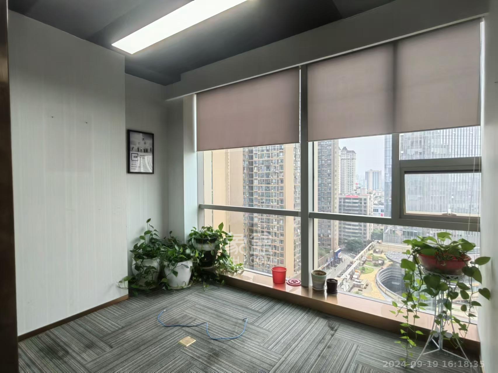 顺天国际金融中心   182.0㎡      12000.0元/月室内图