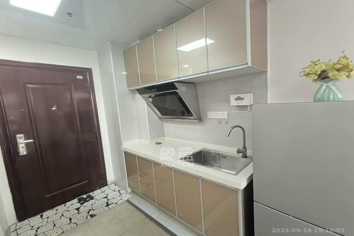 C-park天悦城(紫檀溪苑二期)  1室1厅1卫    1500.0元/月 C-park天悦城(紫檀溪苑二期)  1室1厅1卫    1500.0元/月户型图