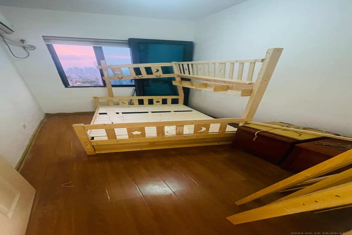 华城广场  2室1厅1卫   2400.00元/月室内图