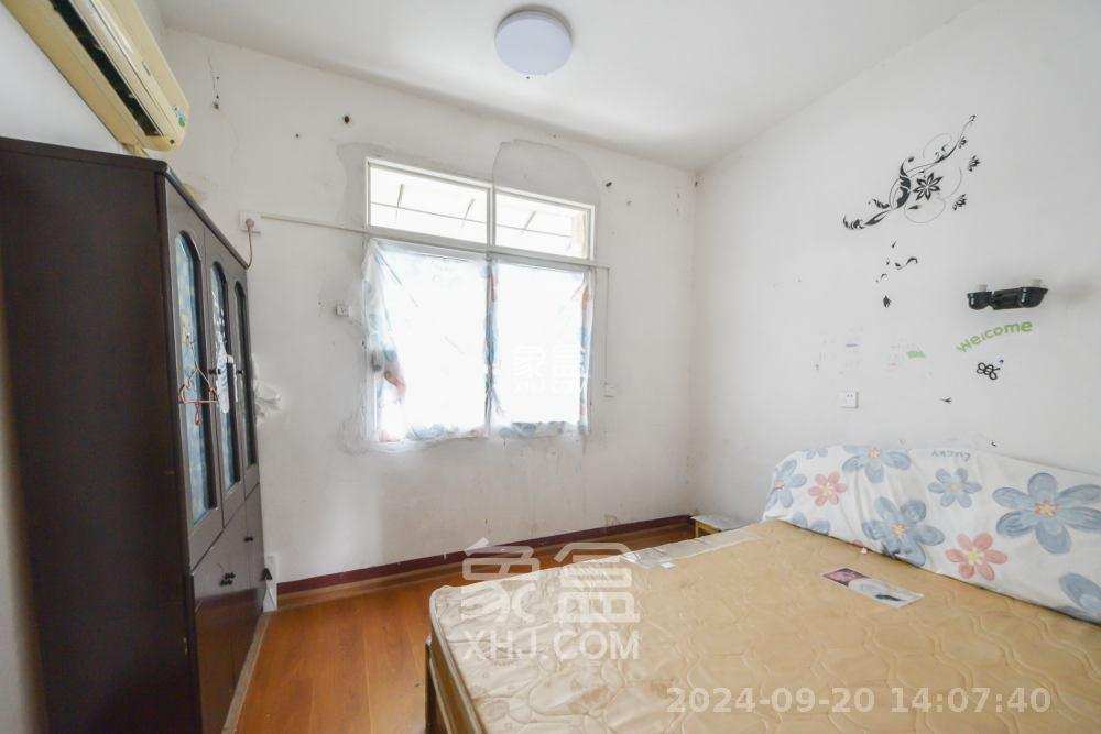 军干所宿舍  3室1厅1卫    1300.0元/月室内图1