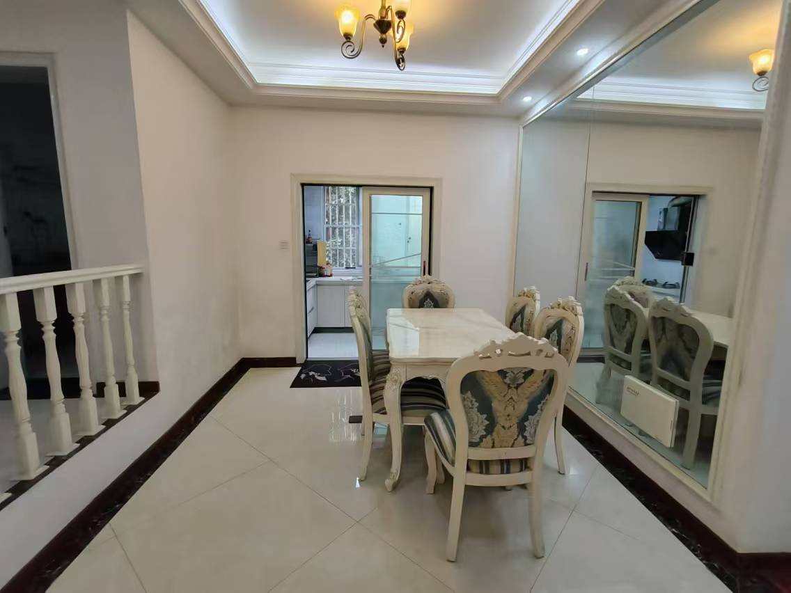 精锐华府（精锐华庭）  3室2厅2卫    78.0万室内图