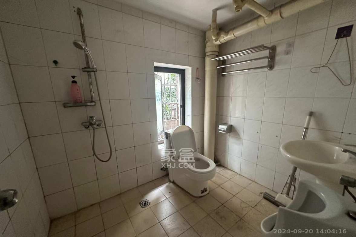 巴黎香榭  2室1厅1卫    2000.0元/月 巴黎香榭  2室1厅1卫    2000.0元/月室内图