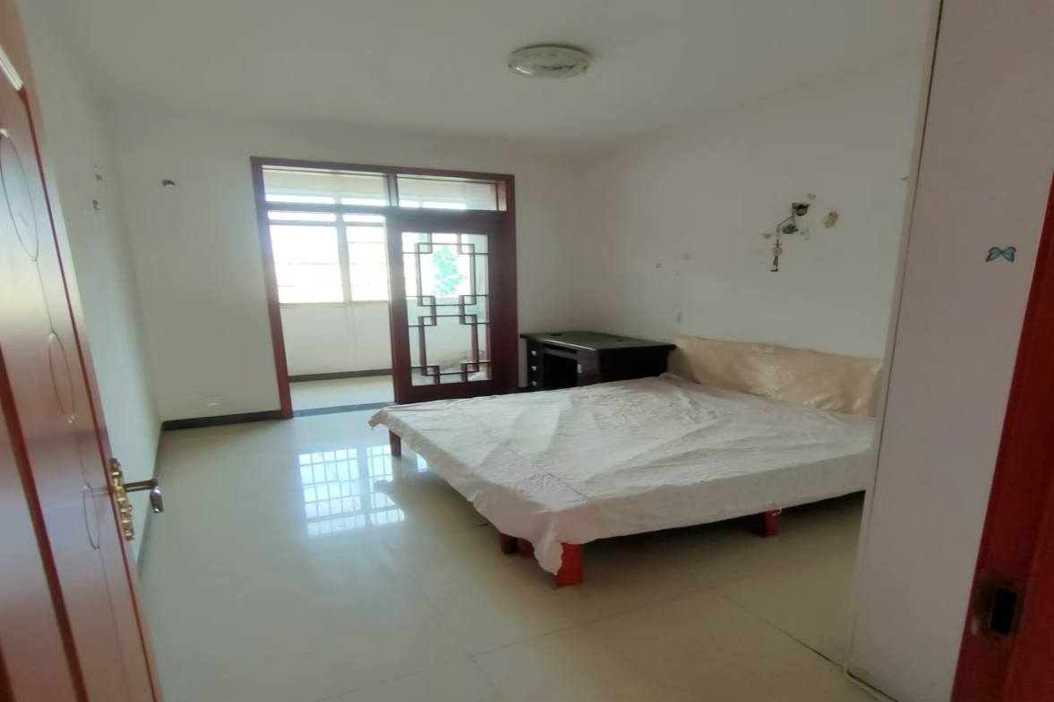 新星花园  2室2厅1卫    35.0万客厅