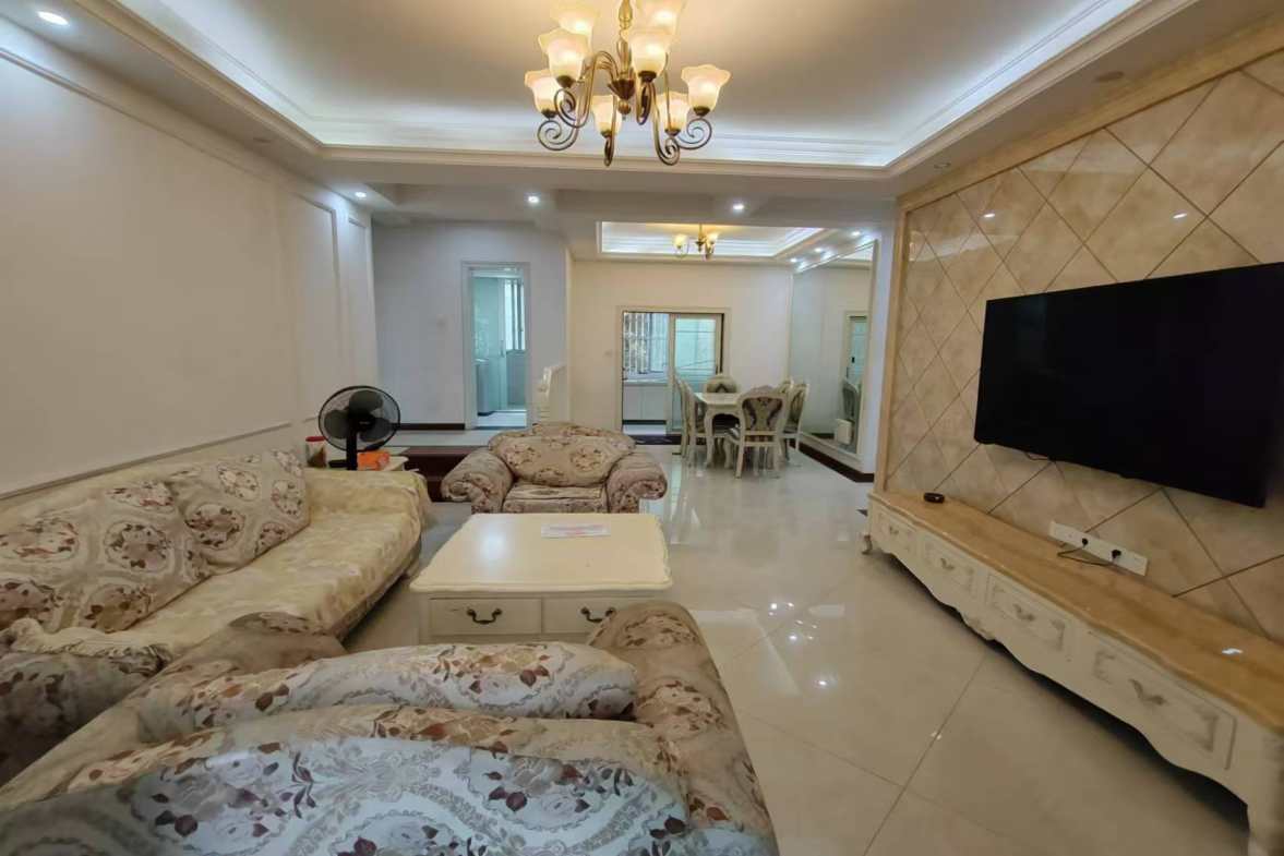 精锐华府（精锐华庭）  3室2厅2卫    78.0万室内图