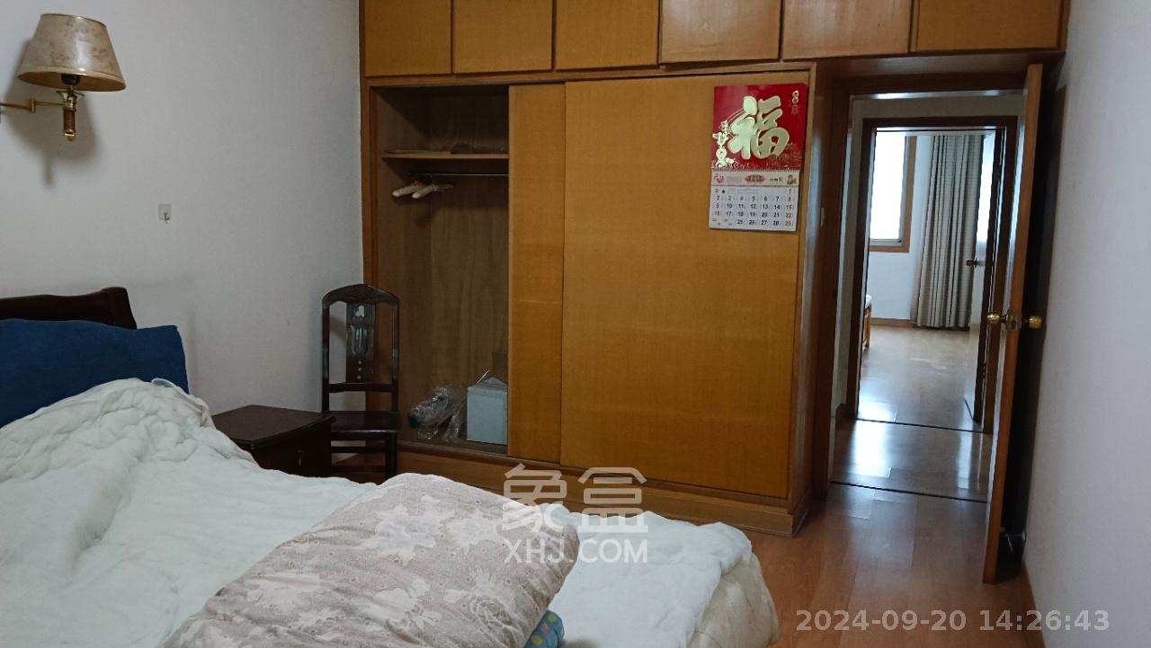 天使公寓  3室2厅1卫   800.00元/月室内图1