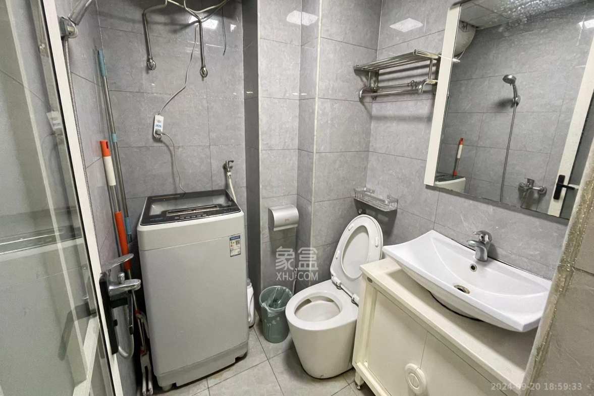 五峰国际  1室1厅1卫   1600.00元/月室内图