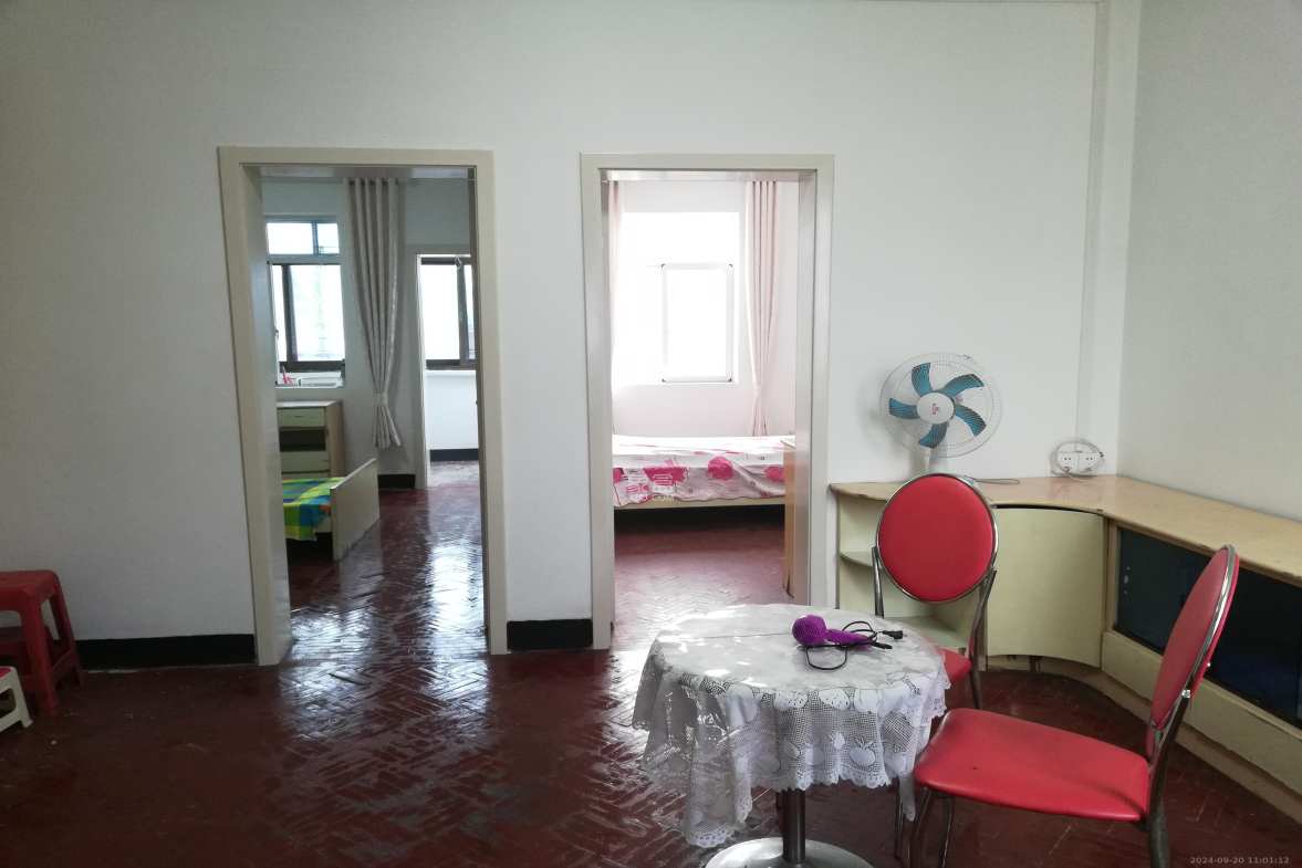 涂家冲社区(涂新小区、农商银行宿舍) 2室1厅1卫 1500.0元/月 涂家冲社区(涂新小区、农商银行宿舍) 2室1厅1卫 1500.0元/月室内图