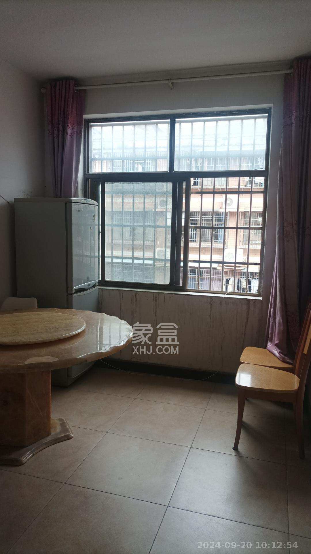 月湖安置小区（马栏山小区）  3室2厅2卫   1300.00元/月室内图