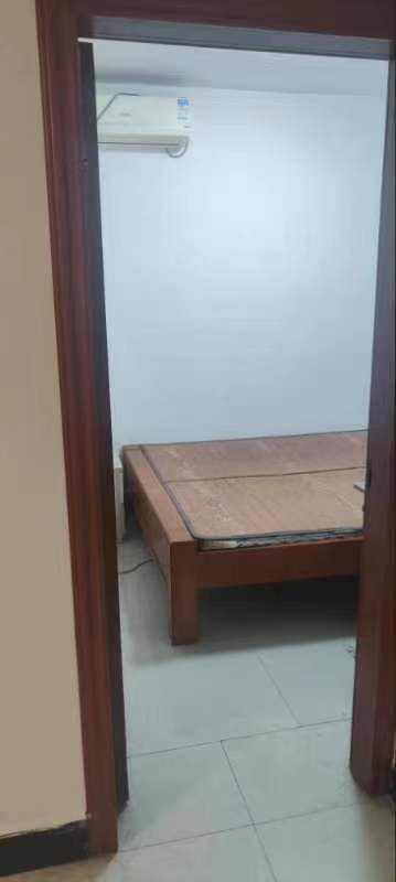 龙泰上品  2室1厅1卫    1300.0元/月室内图