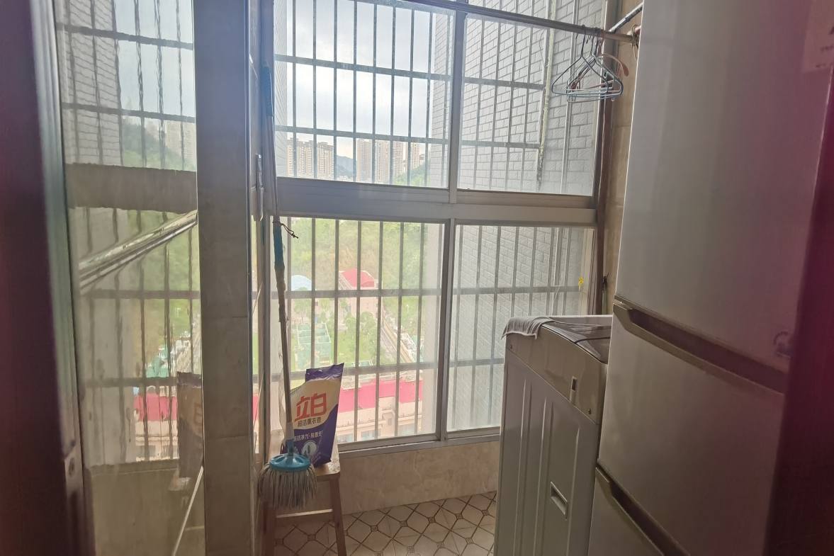 武警星苑 2室1厅1卫 1200.0元/月 武警星苑 2室1厅1卫 1200.0元/月室内图