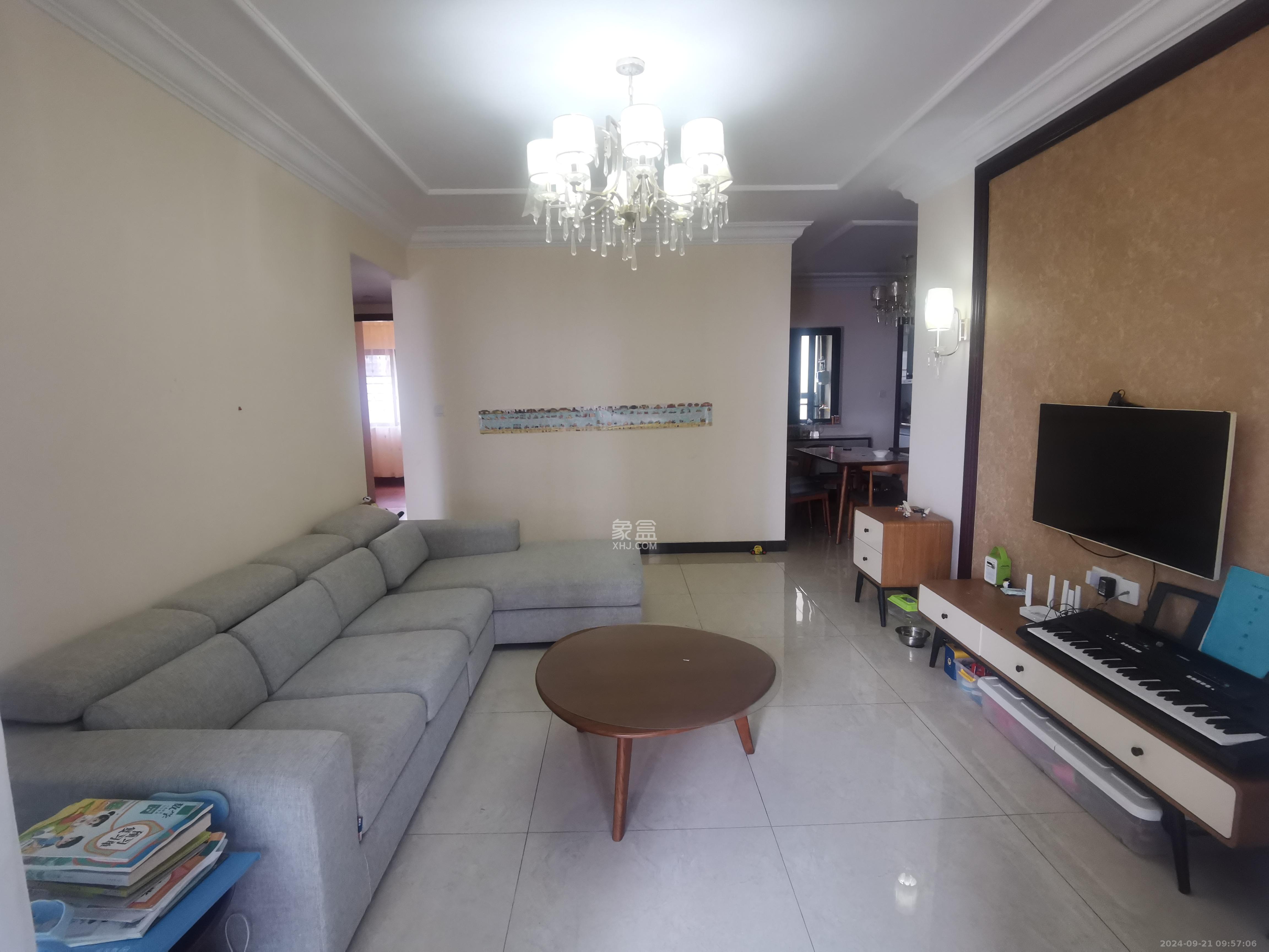 恒大翡翠华庭  3室2厅2卫    71.8万