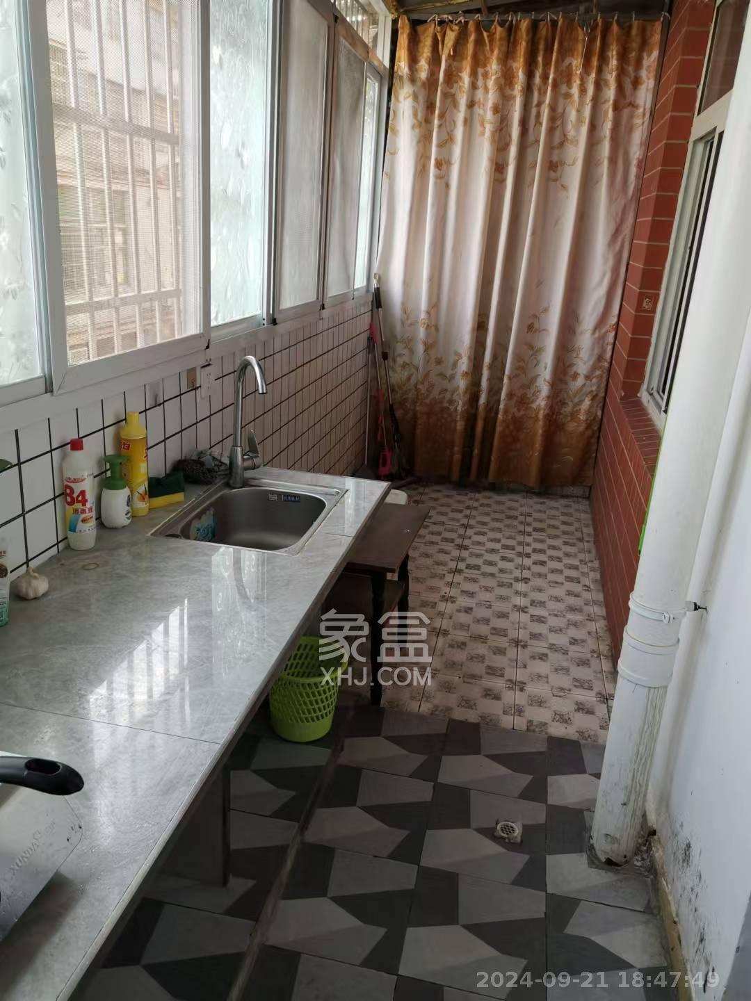 湘绣城  1室1厅1卫    1100.0元/月室内图