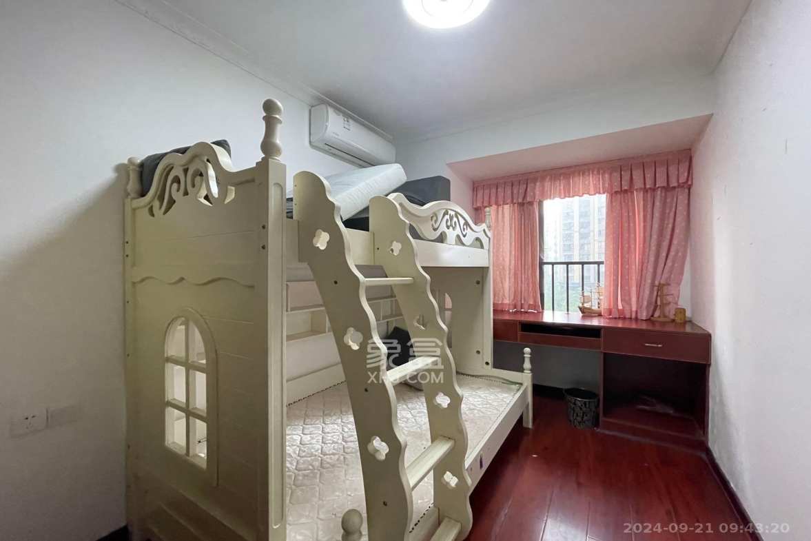 荣盛花语馨苑  1室1厅1卫    2600.0元/月户型图