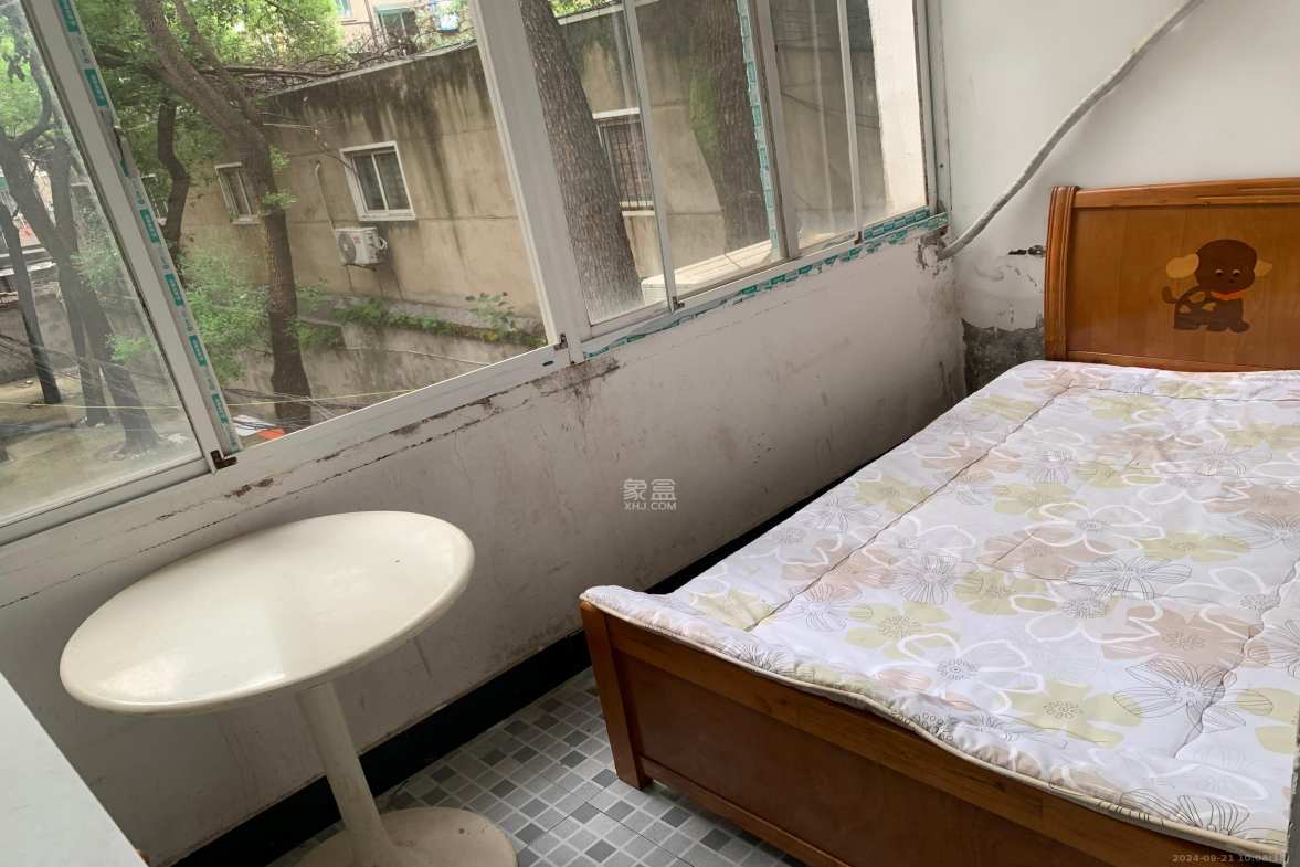 省机械工业学院（湖南工业职业学院雨花校区）  2室1厅1卫   900.00元/月室内图