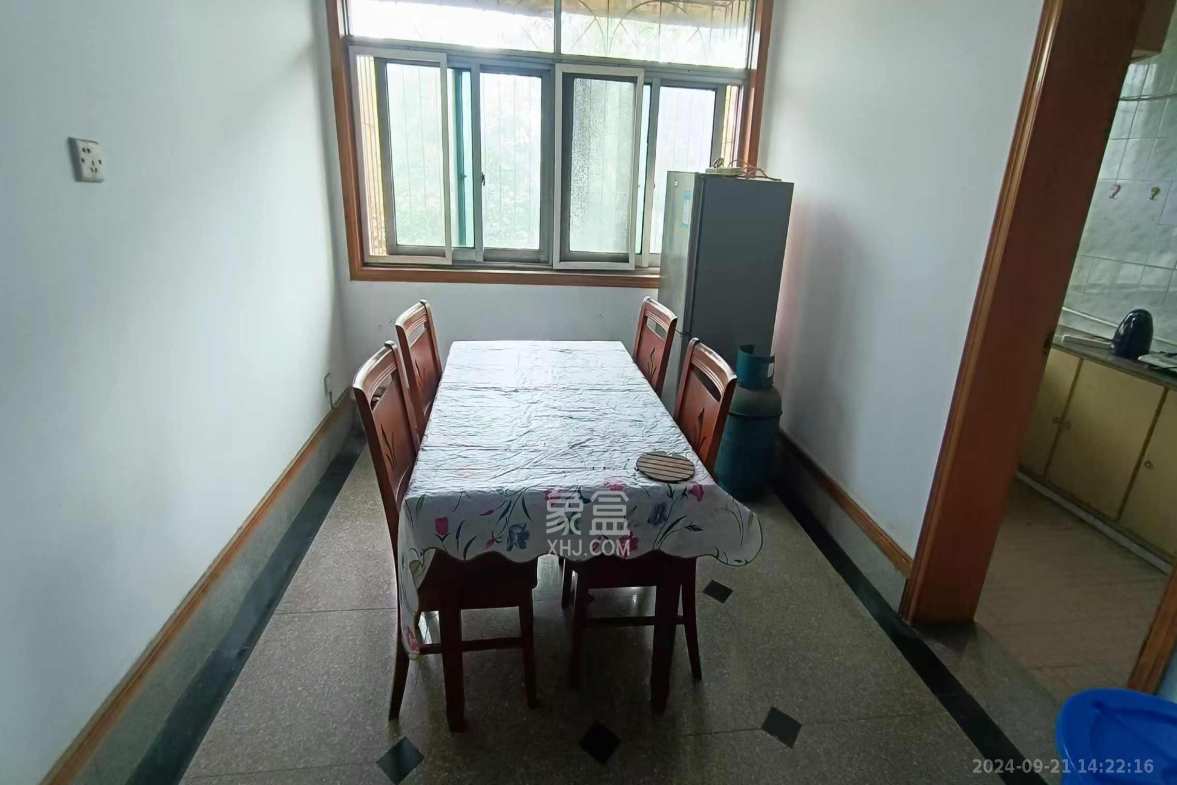 茶园坡社区(原王家冲社区)  1室1厅1卫   1500.00元/月室内图1