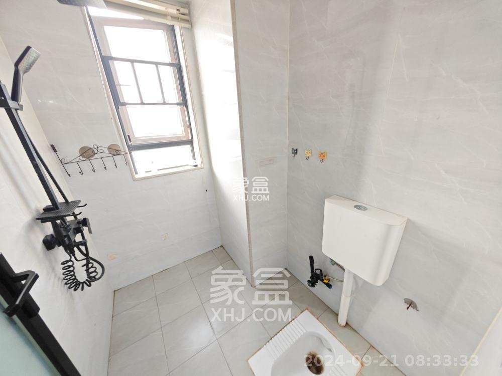 保利城（中航城国际社区、郡原美村）  3室2厅2卫   2300.00元/月室内图