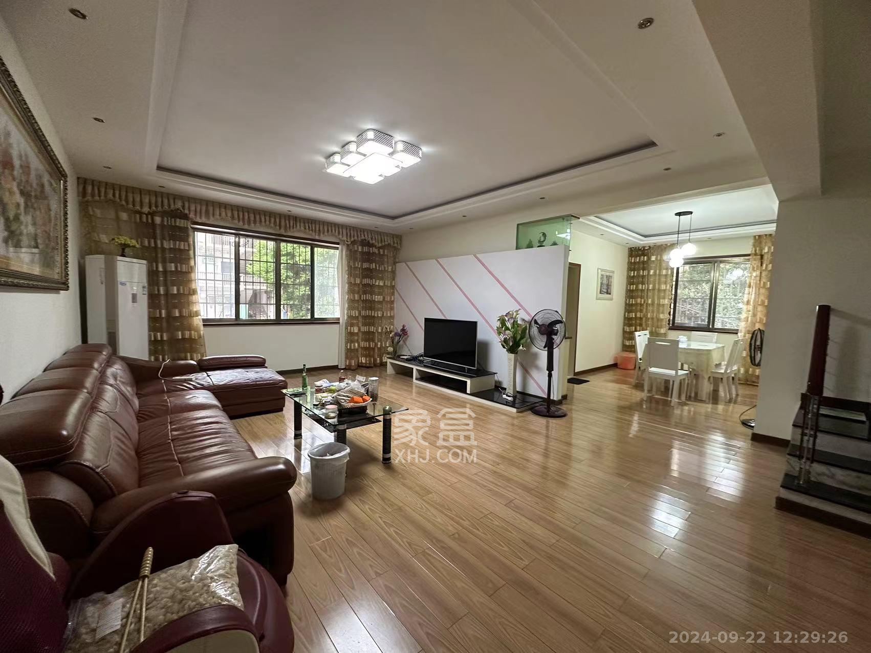 风动小区  3室2厅2卫    52.8万