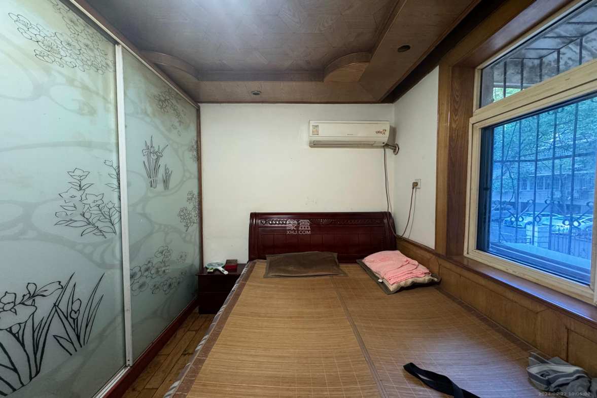 湘银公寓  4室1厅2卫   2200.00元/月室内图
