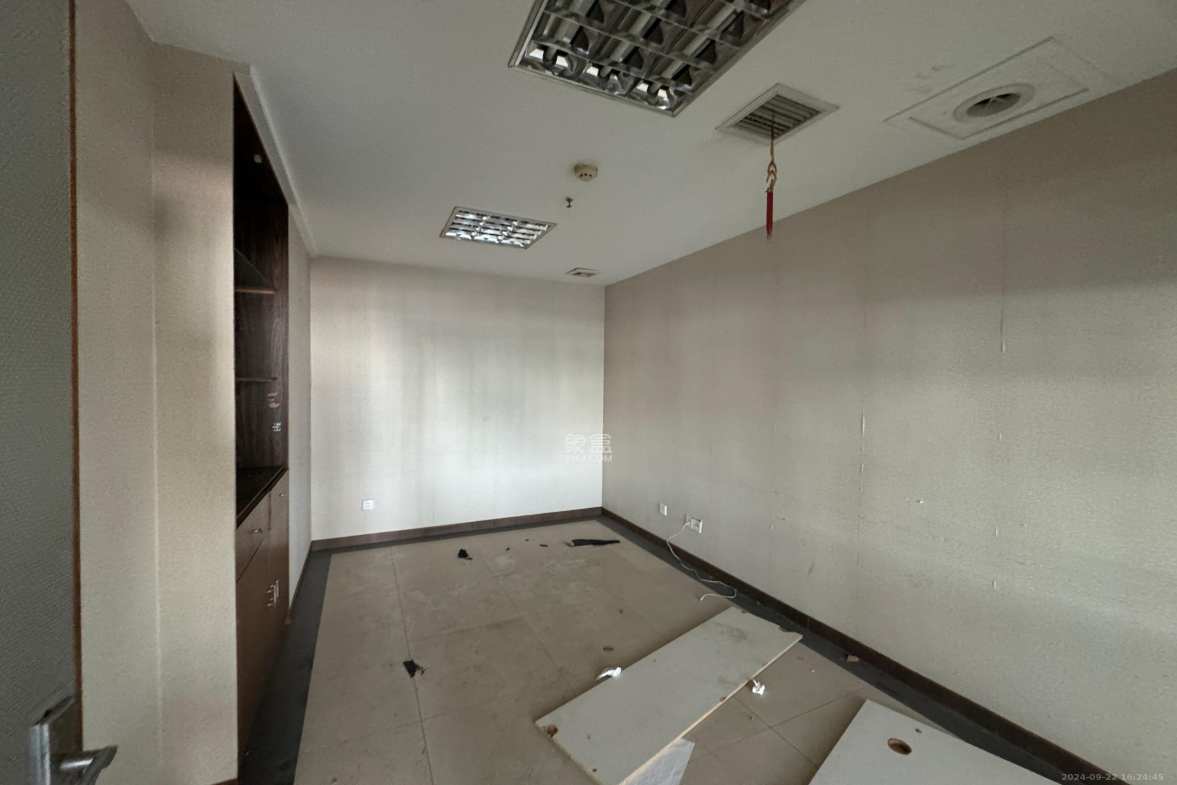 蓝色地标  1室1厅1卫   21300.00元/月室内图
