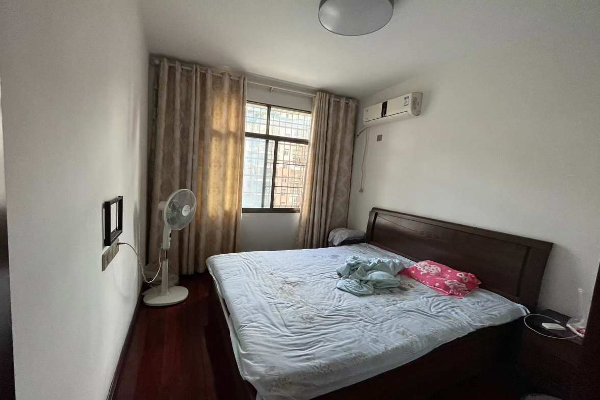 星海名都 4室2厅2卫 2600.0元/月 星海名都 4室2厅2卫 2600.0元/月室内图