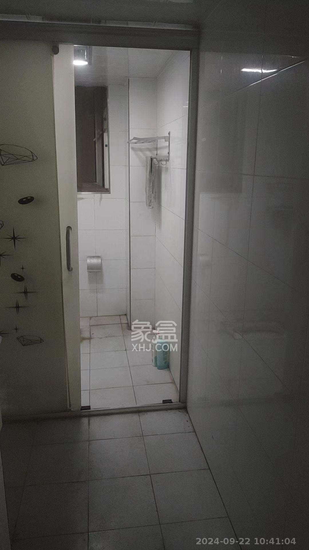 中房F联邦  4室2厅2卫    3500.0元/月 中房F联邦  4室2厅2卫    3500.0元/月室内图