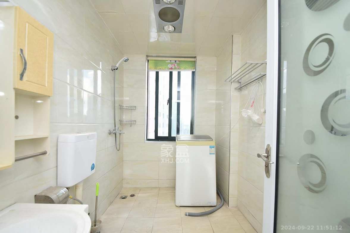 尊邸华庭  3室1厅1卫    2200.0元/月室内图