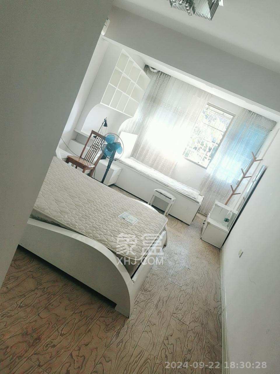 白沙花园  3室2厅2卫    2200.0元/月 白沙花园  3室2厅2卫    2200.0元/月室内图