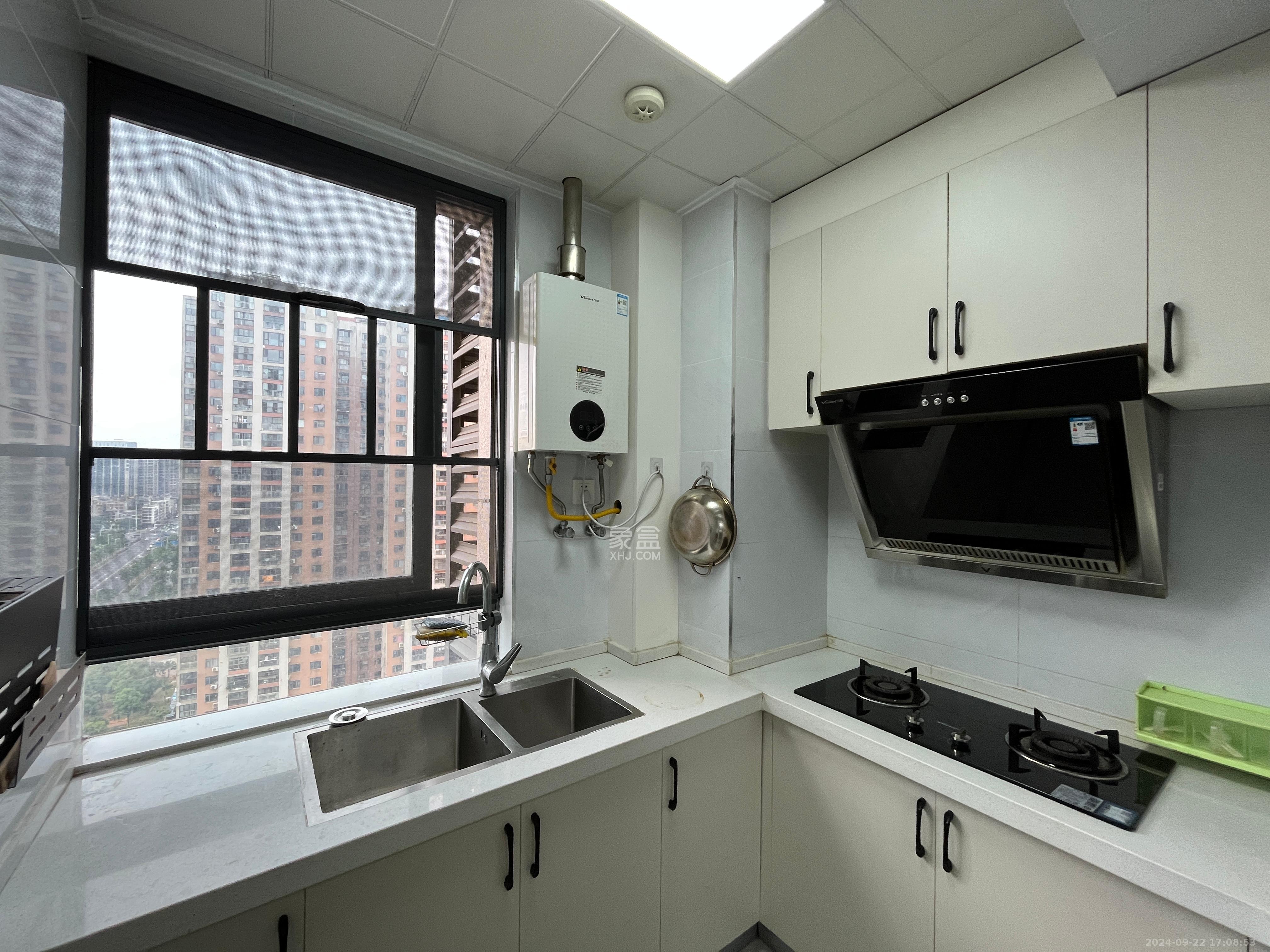 明发国际城  1室1厅1卫    1300.0元/月