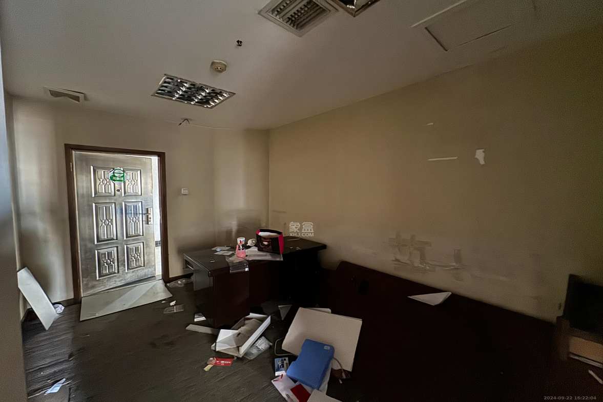 蓝色地标  1室1厅1卫    21300.0元/月室内图