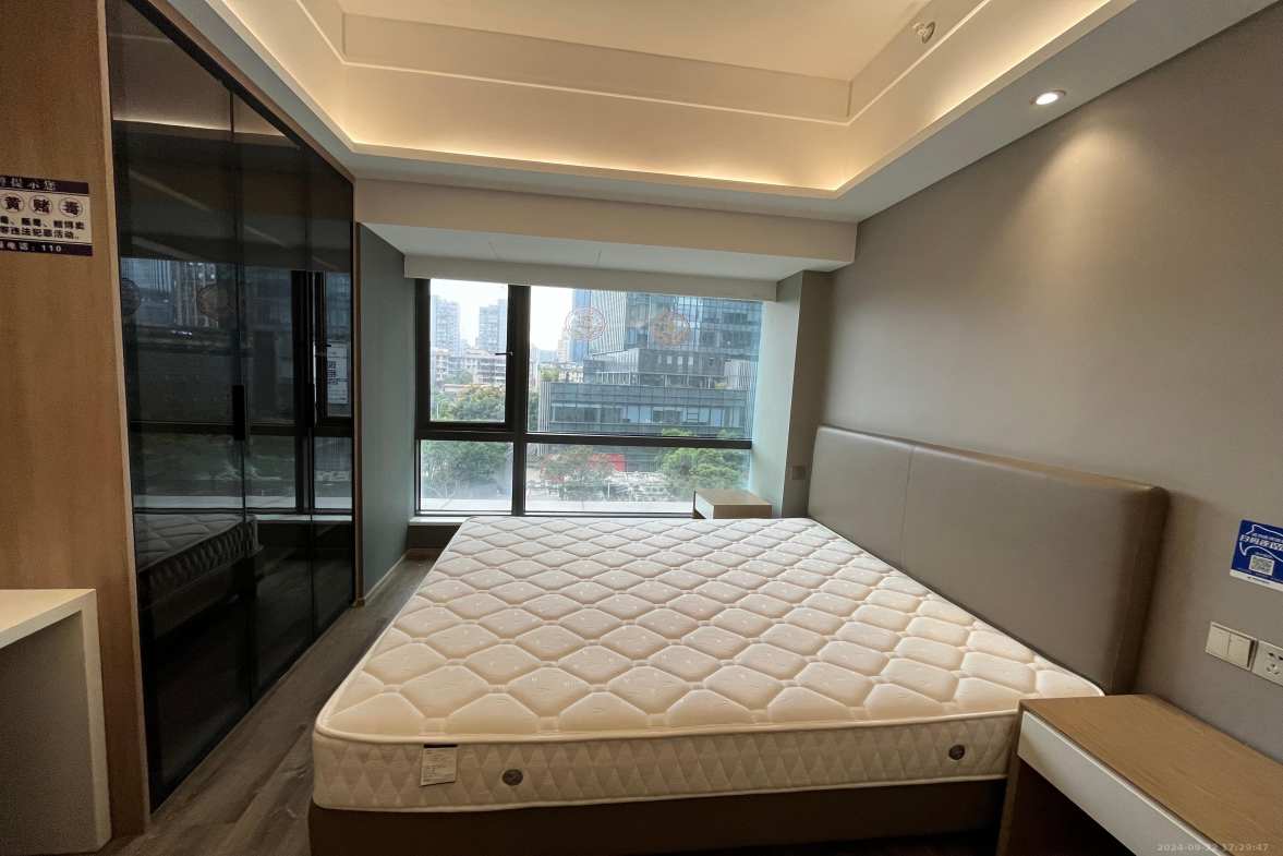 华远华时代  1室1厅1卫   3100.00元/月室内图