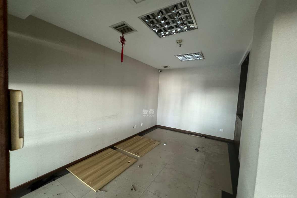 蓝色地标  1室1厅1卫   21300.00元/月室内图