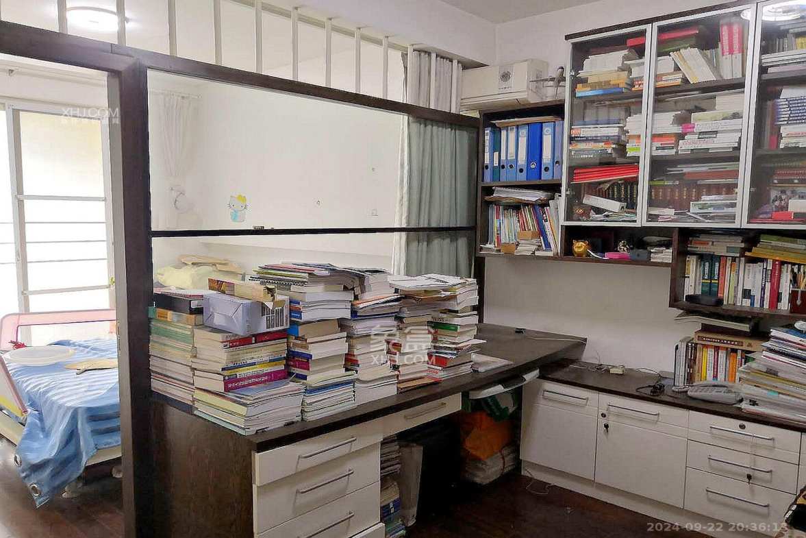 美林景园 3室2厅2卫 700.0元/月 美林景园 3室2厅2卫 700.0元/月室内图